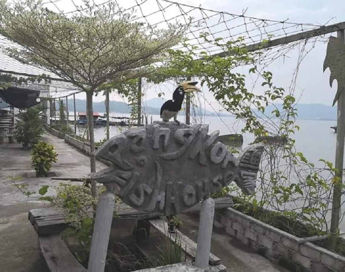 Hotel Pangkor Fish House Pekan Pangkor Exterior foto